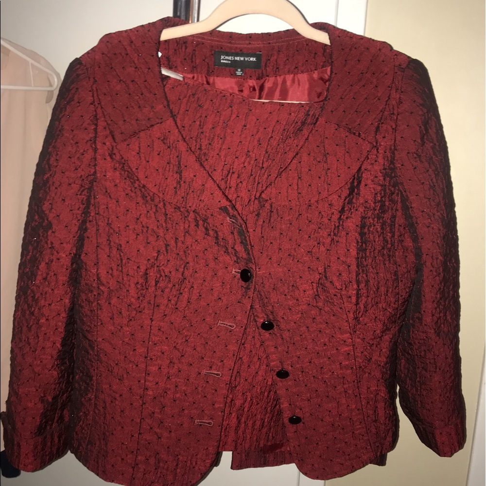 Jones New York - Skirt two piece Red Suit.
